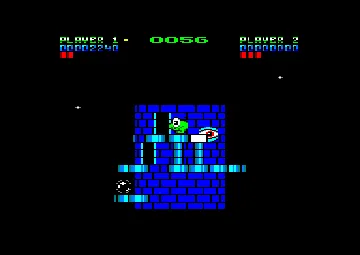 Nebulus (UK) (1988) (Trainer) screen shot game playing